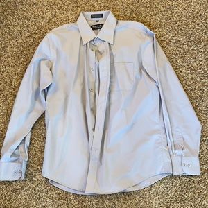 Light gray men’s collared button up shirt